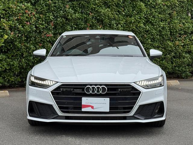 北海道から沖縄まで、全国陸送も承っております。遠方納車の手続きや費用等、スタッフまでお気軽にお問合せ下さい。お車をご自宅までお持ちいたします。