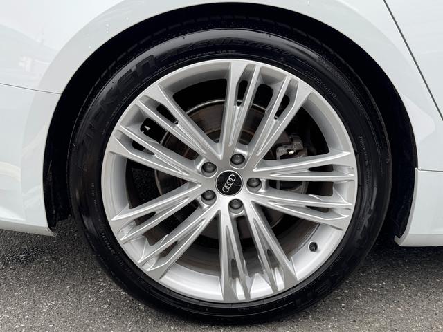 ２４時間緊急サポートサービス（アウディエマージェンシーサービス）事故や故障等のよきせぬトラブル時に３６５日２４時間の年中無休体制で応急処置のアドバイスや出張応急修理や牽引等を迅速に対応させて頂きます。