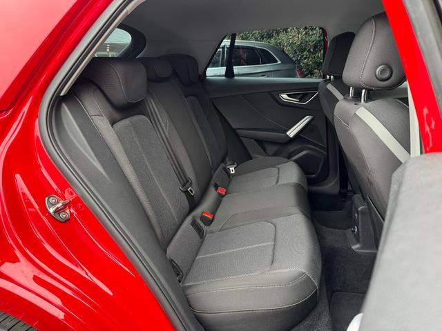 Ｑ２ ３０ＴＦＳＩスポーツ　アシスタンスパッケージ　オートマチックテールゲート　ナビゲーションパッケージ　バーチャルコクピット　認定中古車（8枚目）