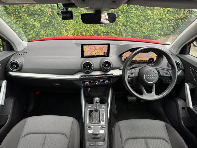 Ｑ２ ３０ＴＦＳＩスポーツ　アシスタンスパッケージ　オートマチックテールゲート　ナビゲーションパッケージ　バーチャルコクピット　認定中古車（9枚目）