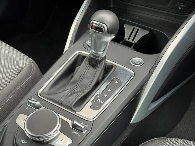 Ｑ２ ３０ＴＦＳＩスポーツ　アシスタンスパッケージ　オートマチックテールゲート　ナビゲーションパッケージ　バーチャルコクピット　認定中古車（11枚目）