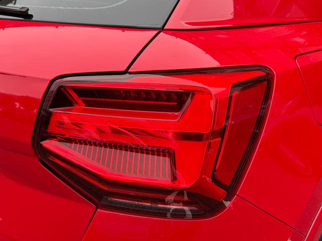 Ｑ２ ３０ＴＦＳＩスポーツ　アシスタンスパッケージ　オートマチックテールゲート　ナビゲーションパッケージ　バーチャルコクピット　認定中古車（14枚目）