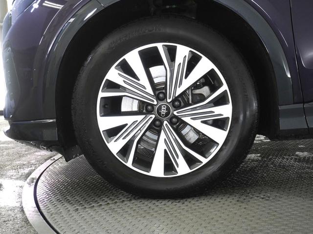 Q4 e-トロン 40e-トロン advancedインテリアパッケージ アコースティックガラス(フロントサイド) 認定中古車(9枚目)