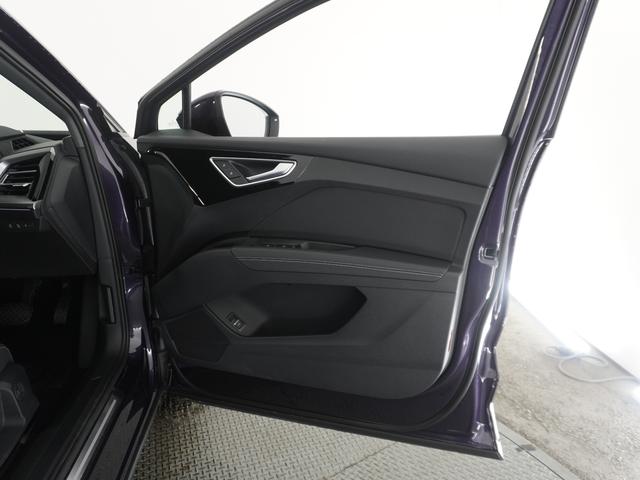 Q4 e-トロン 40e-トロン advancedインテリアパッケージ アコースティックガラス(フロントサイド) 認定中古車(14枚目)