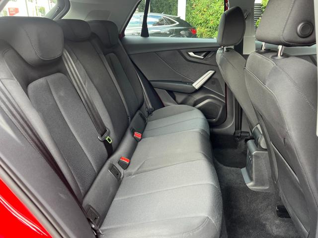 Ｑ２ ３５ＴＦＳＩアドバンスド　ナビゲーションパッケージ　　コンビニエンス＆アシスタンスパッケージ　テクノロジーパッケージ　　バーチャルコックピット　認定中古車（8枚目）