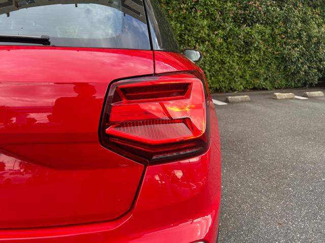 Ｑ２ ３５ＴＦＳＩアドバンスド　ナビゲーションパッケージ　　コンビニエンス＆アシスタンスパッケージ　テクノロジーパッケージ　　バーチャルコックピット　認定中古車（14枚目）