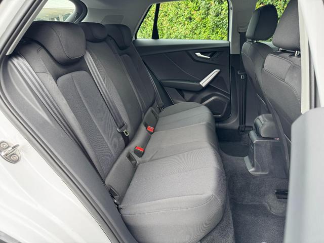 Ｑ２ ３５ＴＦＳＩアドバンスド　コンビニエンス＆アシスタンスパッケージ　ナビゲーションパッケージ　テクノロジーパッケージ　認定中古車（8枚目）