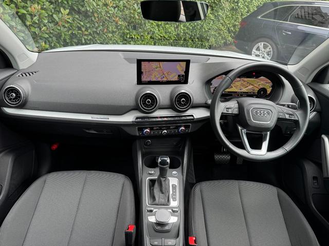 Ｑ２ ３５ＴＦＳＩアドバンスド　コンビニエンス＆アシスタンスパッケージ　ナビゲーションパッケージ　テクノロジーパッケージ　認定中古車（9枚目）