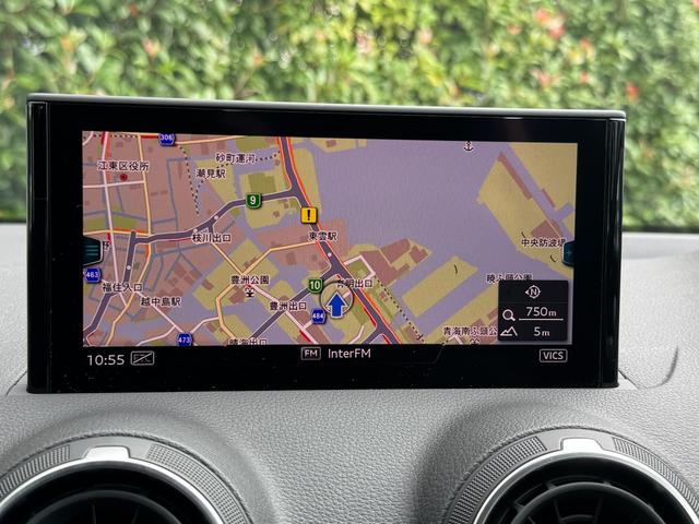 Ｑ２ ３５ＴＦＳＩアドバンスド　コンビニエンス＆アシスタンスパッケージ　ナビゲーションパッケージ　テクノロジーパッケージ　認定中古車（10枚目）
