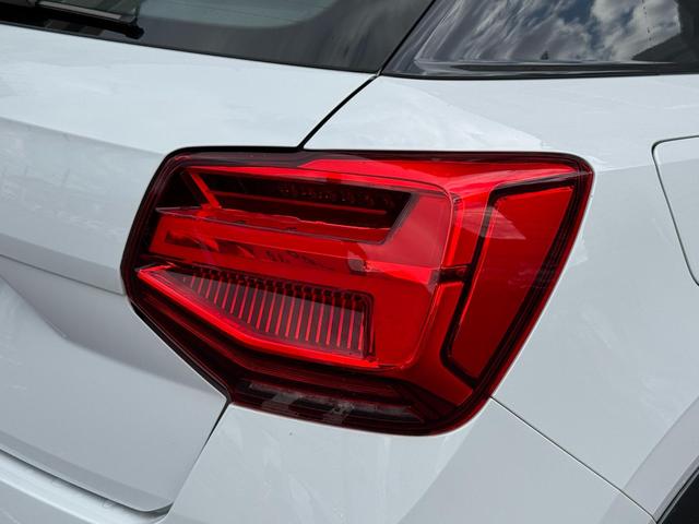 Ｑ２ ３５ＴＦＳＩアドバンスド　コンビニエンス＆アシスタンスパッケージ　ナビゲーションパッケージ　テクノロジーパッケージ　認定中古車（14枚目）