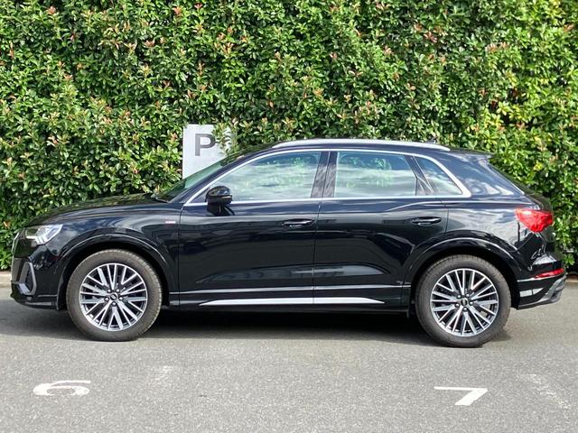 Q3 35TFSI Sライン コンビニエンス&アシスタンスパッケージ プラスパッケージ スマートフォンインターフェイス ワイヤレスチャージング アルミホイール 235/50R19 認定中古車(4枚目)