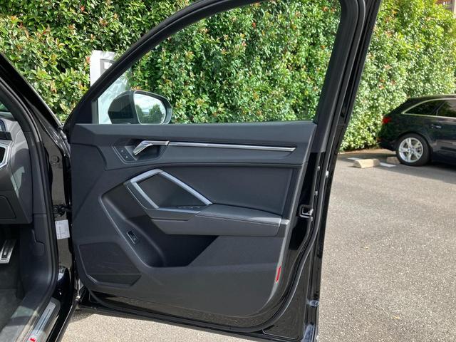 Q3 35TFSI Sライン コンビニエンス&アシスタンスパッケージ プラスパッケージ スマートフォンインターフェイス ワイヤレスチャージング アルミホイール 235/50R19 認定中古車(13枚目)