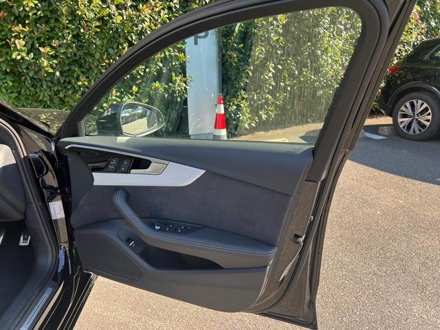 A4アバント 40TDIクワトロ Sライン S lineマイシュターシュトック S line plusパッケージ コンフォートパッケージ ダンピングコントロールスポーツサスペンション 認定中古車(12枚目)