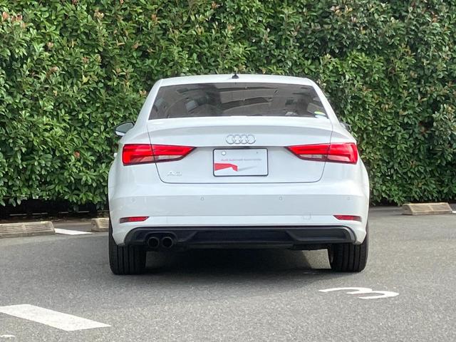 A3セダン 30TFSI スポーツ LEDライトパッケージ ナビゲーションパッケージ アシスタンスパッケージ アルミホイール 5トラペゾイドアンスラサイトデザイン ブラック ポリッシュト (Audi Sport)認定中古車(5枚目)