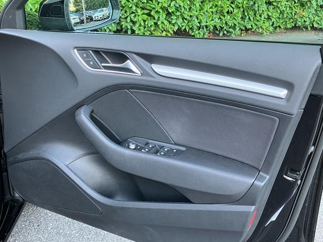 Ａｕｄｉ　Ａｐｐｒｏｖｅｄ有明店は正規ディーラーであることはもちろんの事、保険代理店でもあります。セールススタッフは保険の有資格者ですので保険のご相談もお任せ下さい。