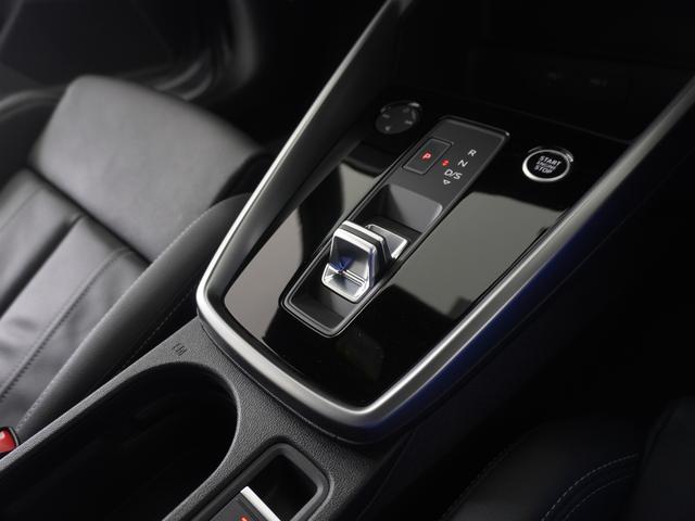 アウディのナビゲーションシステム『ＭＭＩ（マルチメディアインターフェイス）』ナビ・オーディオ・車両設定等すべての機能を司っています。