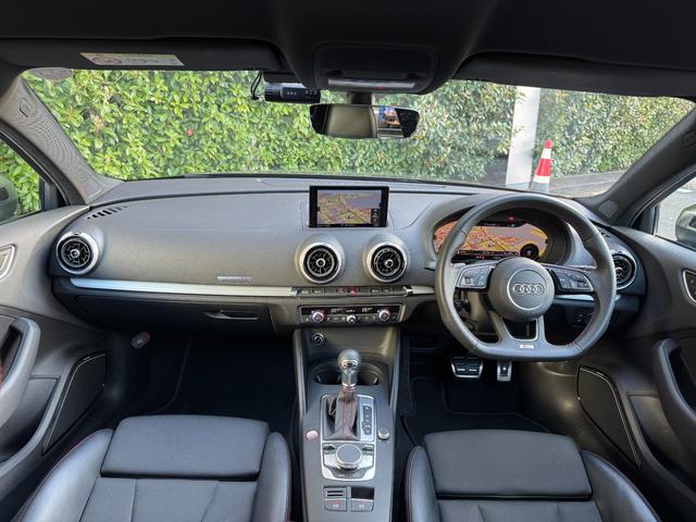 Ｓ３セダン ベースグレード　Ｂ＆Ｏサウンドシステム　マグネティックライド　アシスタンスパッケージ　カラードブレーキキャリパーレッド　マトリクスＬＥＤヘッドライト　認定中古車（9枚目）