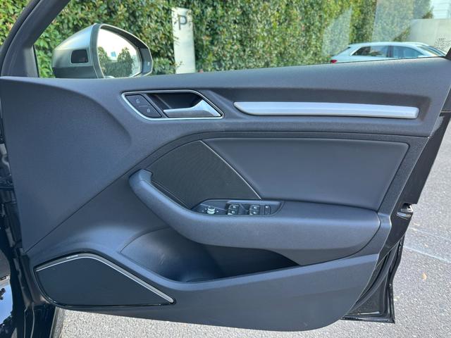 Ｓ３セダン ベースグレード　Ｂ＆Ｏサウンドシステム　マグネティックライド　アシスタンスパッケージ　カラードブレーキキャリパーレッド　マトリクスＬＥＤヘッドライト　認定中古車（12枚目）