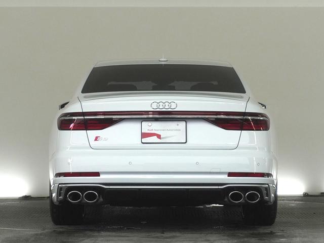 Ｓ８ ベースグレード　コンフォートパッケージ　パノラマサンルーフ　ヘッドライニングブラックダイナミカ　アシスタンスパッケージ　リアシートＵＳＢチャージング　オプション２１インチアルミホイール　認定中古車（5枚目）