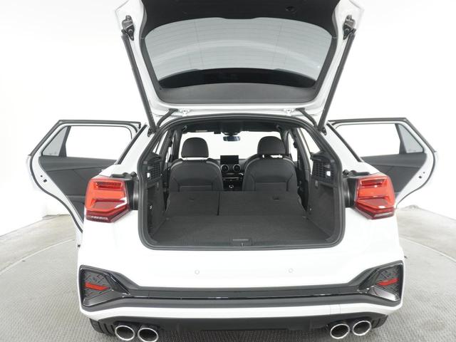 ＳＱ２ ベースグレード　ナビゲーションパッケージ　ファインナッパレザー　コンビニエンス＆アシスタンスパッケージ　ブラックＡｕｄｉ　ｒｉｎｇｓ＆ブラックスタイリング　マトリクスＬＥＤ　テクノロジーパッケージ　認定中古車（13枚目）