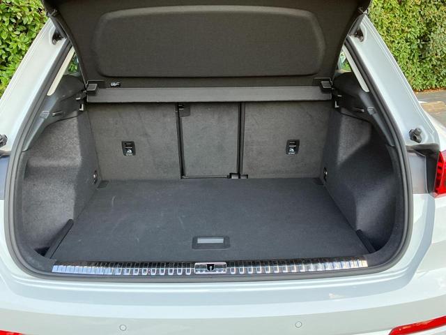 �l�s���[�h�t���V�t�g���o�[�ł��B�c�����W��荶�ɓ|���Ă��������ƔC�ӂɃV�t�g�`�F���W�ł��A�X�|�[�e�B�[�ȃh���C�r���O�����y���݂��������܂��B