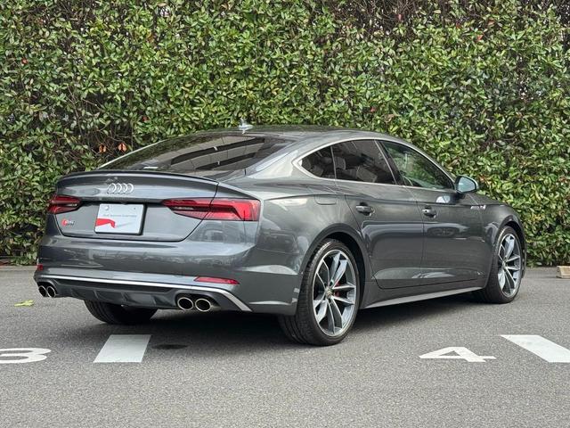 Ｓ５スポーツバック ベースグレード　Ｂａｎｇ＆Ｏｌｕｆｓｅｎ　Ｓ　ｓｐｏｒｔシート　カラードブレーキキャリパーレッド　シートヒーター前後　プライバシーガラス　アシスタンスパッケージ　マトリクスＬＥＤヘッドライトパッケージ　認定中古車（3枚目）