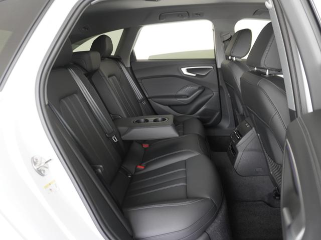 Ａ５アバント ＴＦＳＩ　１１０ｋＷ　テクノロジーパッケージプロ　　ａｄｖａｎｃｅｄ　パッケージ　ライティング　パッケージ　　　ａｄｖａｎｃｅｄエクステリア　認定中古車（8枚目）