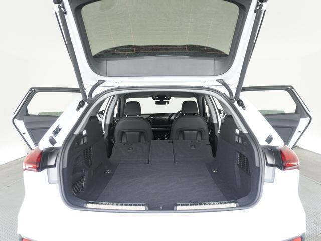 Ａ５アバント ＴＦＳＩ　１１０ｋＷ　テクノロジーパッケージプロ　　ａｄｖａｎｃｅｄ　パッケージ　ライティング　パッケージ　　　ａｄｖａｎｃｅｄエクステリア　認定中古車（13枚目）