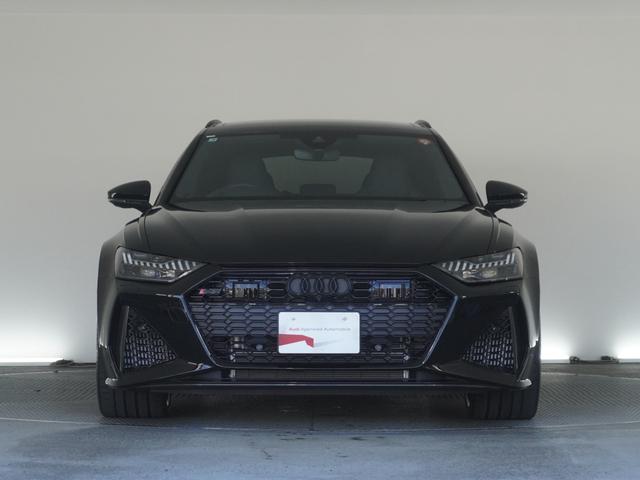 ＲＳ６アバント パフォーマンス ベースグレード　Ｂａｎｇ　＆　Ｏｌｕｆｓｅｎ（１９スピーカー）ブラックスタイリングパノラマサンルーフ　ＲＳスポーツエキゾーストシステム　カラードブレーキキャリパーレッド　プライバシーガラス　認定中古車（3枚目）