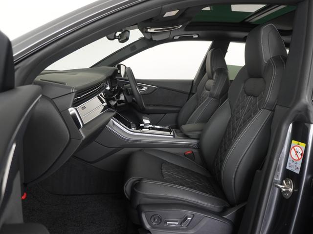 ＳＱ８ 　レザーパッケージ　パノラマサンルーフ　ブラックスタイリングパッケージ　デジタルＯＬＥＤリヤライト　プライバシーガラス　ルーフレール（ブラック）認定中古車（7枚目）