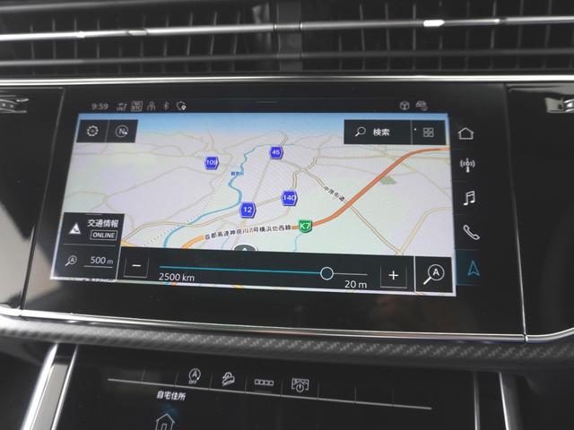 ＳＱ８ 　レザーパッケージ　パノラマサンルーフ　ブラックスタイリングパッケージ　デジタルＯＬＥＤリヤライト　プライバシーガラス　ルーフレール（ブラック）認定中古車（10枚目）