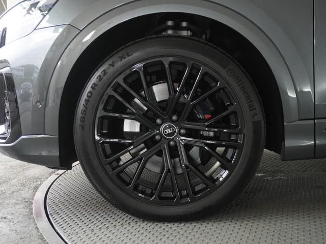 ＳＱ８ 　レザーパッケージ　パノラマサンルーフ　ブラックスタイリングパッケージ　デジタルＯＬＥＤリヤライト　プライバシーガラス　ルーフレール（ブラック）認定中古車（17枚目）