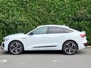 Q8スポーツバック e-トロン 55e-トロンクワトロ Sライン サイレンスパッケージ インテリアパッケージ  アルミホイール 265/45 R21 ダーク Audi rings & ブラックスタイリングパッケージ 認定中古車(4枚目)