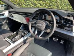 Ａｕｄｉのインテリアはエクステリア同様、優れたデザイン性とクオリティ、そして機能性を兼ね備えております。 6