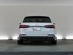 Ａｕｄｉ　Ａｐｐｒｏｖｅｄ有明店は正規ディーラーであることはもちろんの事、保険代理店でもあります。セールススタッフは保険の有資格者ですので保険のご相談もお任せ下さい。 6