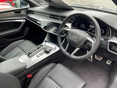 Ａｕｄｉのインテリアはエクステリア同様、優れたデザイン性とクオリティ、そして機能性を兼ね備えております。 6