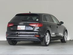 Ａｕｄｉ　Ａｐｐｒｏｖｅｄ　有明店では、展示車両すべてに第三者査定機関の「車両品質査定書」をご準備しております。実車が見れない不安も、査定書があれば安心です。 4