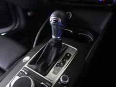 ���ҥ��롼������Ź�ޡʣ�����顡����������䡡���������������ͭ��������ë��Ĵ�ۡ�˭�����ߤʤȤߤ餤��̧�̡������ˤμ�ξ�Ϥ��٤���Ź�Ǥ������ǽ��Ź�޴֤�͢�����Ѥϥ����ӥ�������ĺ���ޤ��� 6