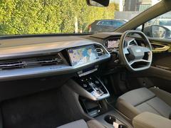 ������顡����������䡡ͭ��Ź�Ǥϡ�Ÿ����ξ���٤Ƥ��軰�Ժ��굡�ؤΡּ�ξ�ʼ������פ򤴽������Ƥ���ޤ����¼֤�����ʤ��԰¤⡢����񤬤���а¿��Ǥ��� 4