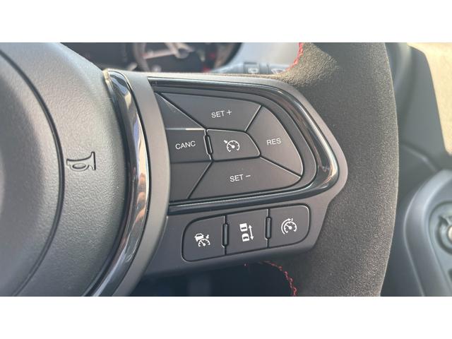 ５００Ｘ スポーツ　新車保証継承　ＬＥＤヘッドライト　レーダーブレーキサポート　アンドロイドオート＆アップルカープレイ対応　バックカメラ　前後コーナーセンサー　１８インチホイール　ＡＣＣ（18枚目）