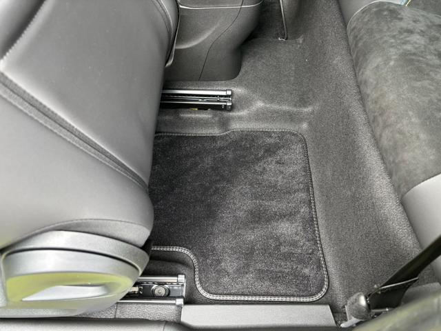 アバルト５００ｅ ツーリズモ　カブリオレ　ＢＥＶ　ワンオーナー　禁煙車　取説記録簿　チャデモ　ナビ　ＥＴＣ２．０　ドライブレコーダー　バックセンサー　前後パーキングセンサーアンドロイドオート＆アップルカープ対応　レーダーブレーキサポート（37枚目）