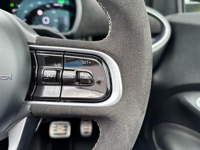 アバルト５００ｅ ツーリズモ　カブリオレ　ＢＥＶ　ワンオーナー　禁煙車　取説記録簿　チャデモ　ナビ　ＥＴＣ２．０　ドライブレコーダー　バックセンサー　前後パーキングセンサーアンドロイドオート＆アップルカープ対応　レーダーブレーキサポート（77枚目）