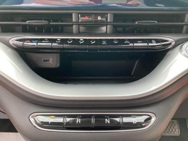 ５００ｅ ポップ　電気自動車　チャデモ　ワンオーナー　禁煙車　取説　記録簿　マスターキー　バックカメラ　ＥＴＣ　純正１６インチホイール　アンドロイドオート＆アップルカープレイ対応　衝突軽減ブレーキ（17枚目）