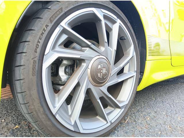 アバルト500e スコーピオニッシマ ハッチバック スコーピオニッシマ 限定モデル スコーピオニッシマ 専用サイドデカール(41枚目)