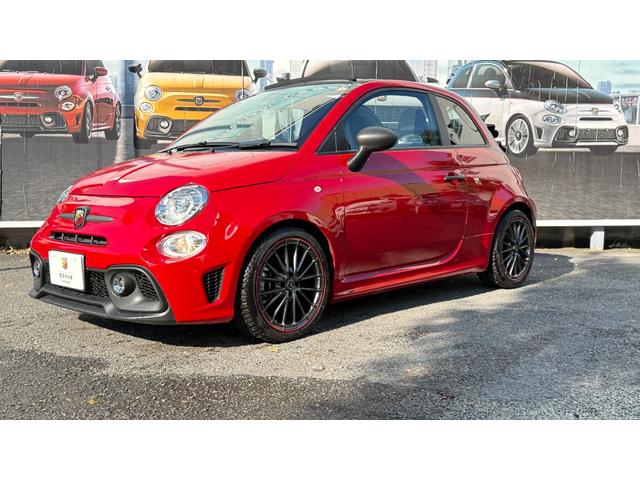 アバルト595C F595C ワンオーナー 禁煙車 カブリオレ マニュアルミッション 専用17インチホイール リアパーキングセンサー オートライト オートワイパー レコードモンツァマフラー バックカメラ フォグライト 2DNNナビ(2枚目)