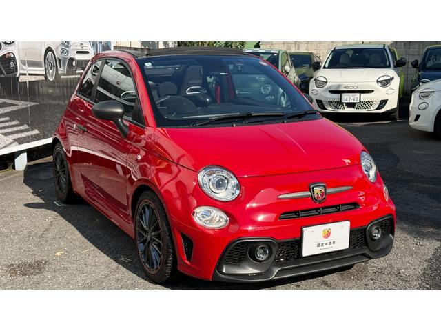 アバルト595C F595C ワンオーナー 禁煙車 カブリオレ マニュアルミッション 専用17インチホイール リアパーキングセンサー オートライト オートワイパー レコードモンツァマフラー バックカメラ フォグライト 2DNNナビ(4枚目)