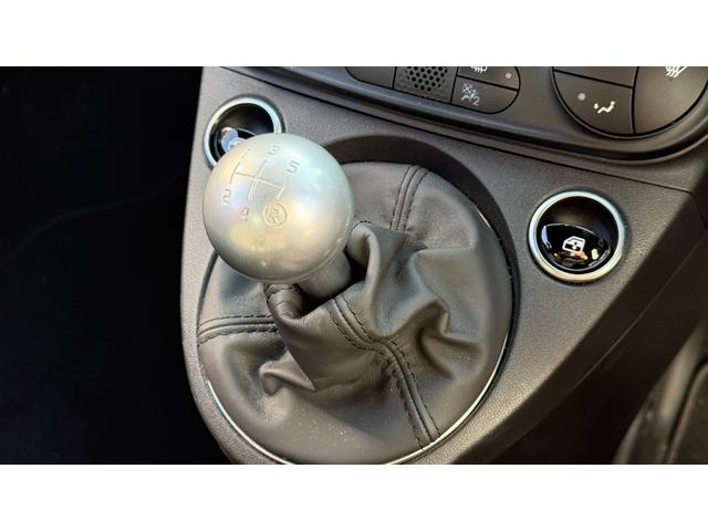 アバルト595C F595C ワンオーナー 禁煙車 カブリオレ マニュアルミッション 専用17インチホイール リアパーキングセンサー オートライト オートワイパー レコードモンツァマフラー バックカメラ フォグライト 2DNNナビ(5枚目)