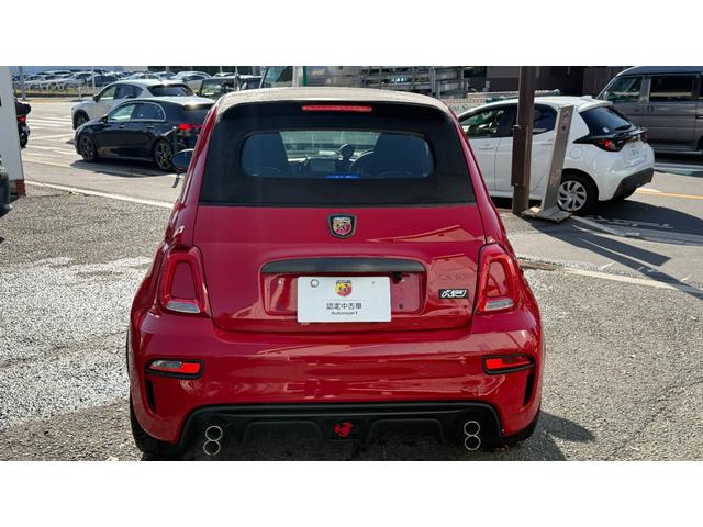 アバルト595C F595C ワンオーナー 禁煙車 カブリオレ マニュアルミッション 専用17インチホイール リアパーキングセンサー オートライト オートワイパー レコードモンツァマフラー バックカメラ フォグライト 2DNNナビ(35枚目)