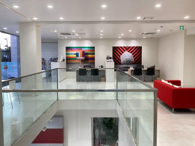 アバルト595C F595C ワンオーナー 禁煙車 カブリオレ マニュアルミッション 専用17インチホイール リアパーキングセンサー オートライト オートワイパー レコードモンツァマフラー バックカメラ フォグライト 2DNNナビ(38枚目)