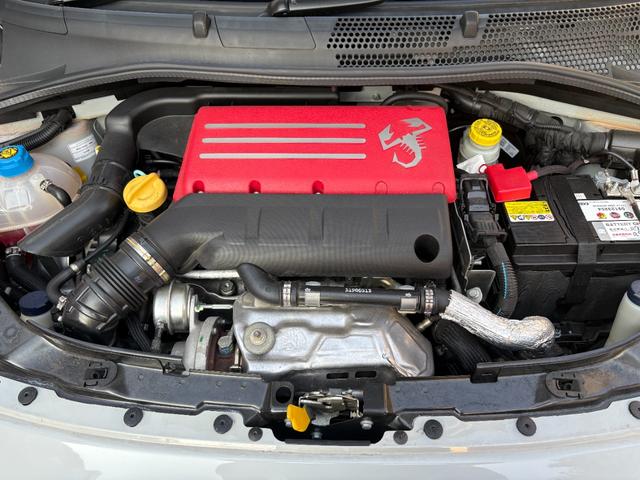 アバルト６９５Ｃ ツーリズモ　ワンオーナー　取説　記録簿　スペアキー　ＨＩＤ　リアパーキングセンサー　レインセンサー　アンドロイドオート＆アップルカープレイ対応　ドライブレコーダー前後　レザーシート　ドリルドローター（16枚目）